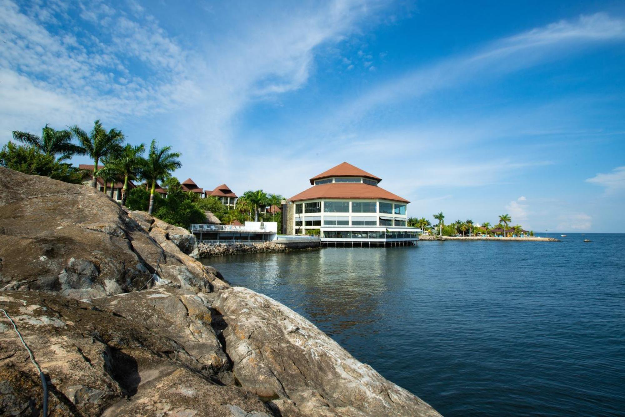 Malaika Beach Resort Mwanza Buitenkant foto